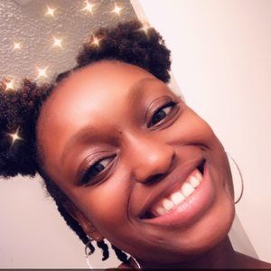 Meet your Posher, Michaela